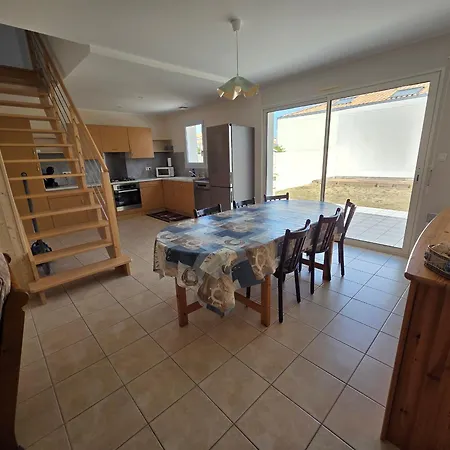 Maison Proche Plage, Animaux Admis - 8 Pers. - Fr-1-194-467